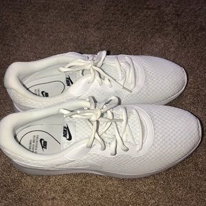 Tanjun All White Nike Sneaker